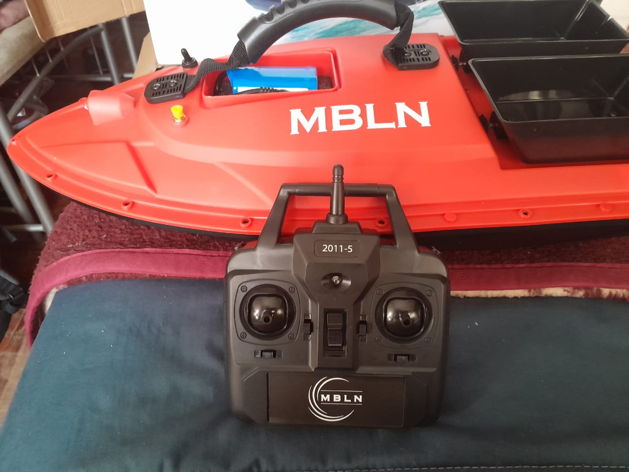 Bait boats,red