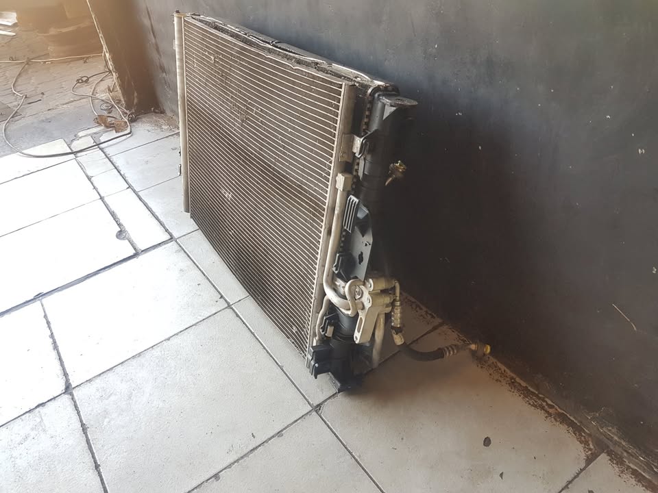 Volvo V40 D4 Radiator Pack!! - Private Seller Volvo V40 D4 Radiator Pack!! - Private Seller