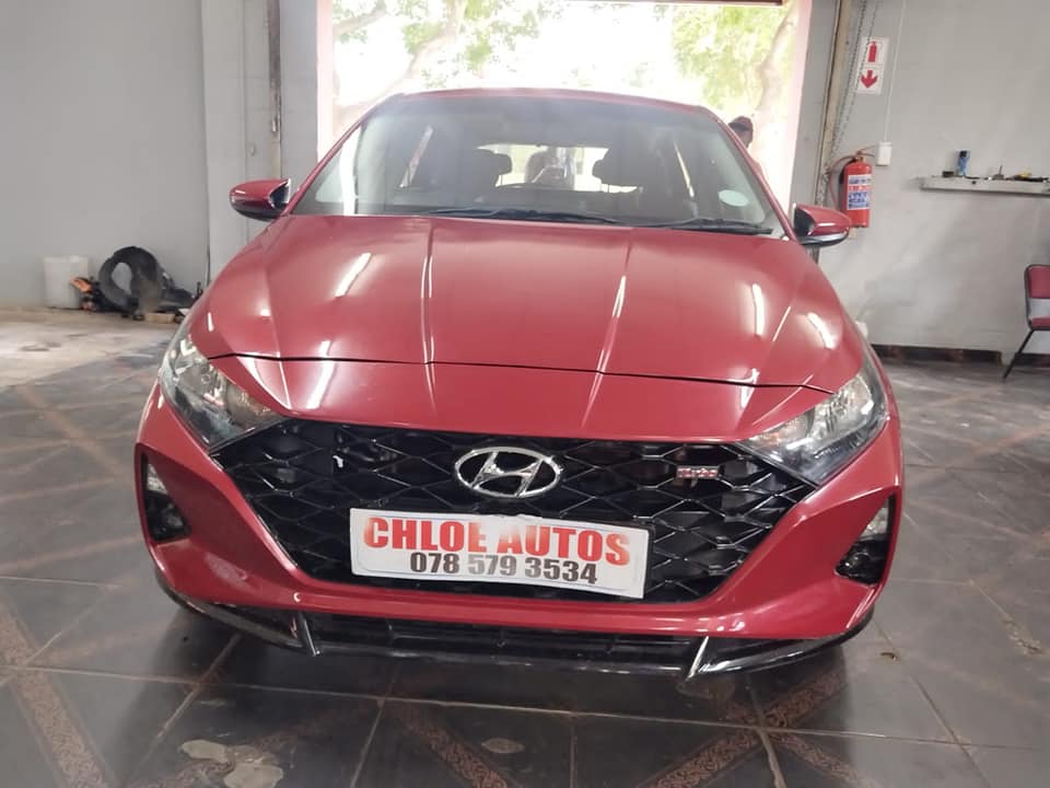 2023 Hyundai i20 1.0 Maroon, Service book, reverse sensor and reverse camera, Manual, Petrol