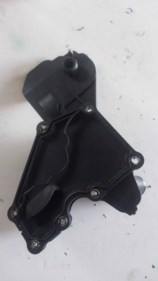 Volvo V60 T4 2012 Oil separator - Private Seller Volvo V60 T4 2012 Oil separator - Private Seller