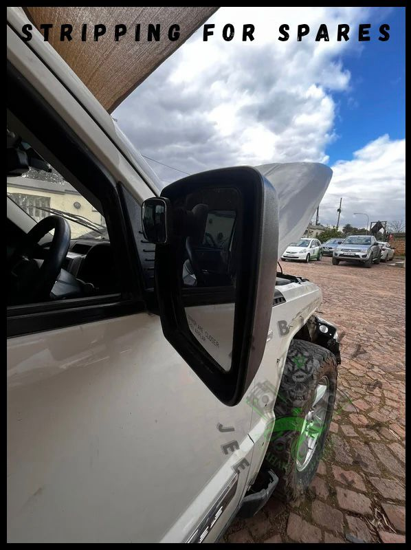 Jeep Cherokee KK: Side Mirrors (Used in excellent condition) - Private Seller Jeep Cherokee KK: Side Mirrors (Used in excellent condition) - Private Seller