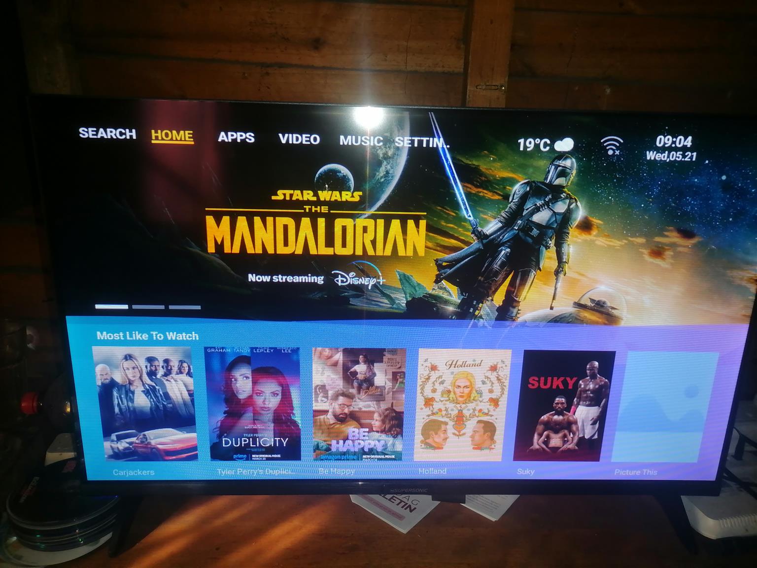 New Supersonic 32 inch smart tv