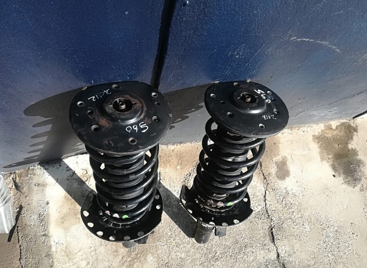 FRONT SHOCKS VOLVO S60 2012 FOR SALE DELIVERY AVAILABLE COUNTRY WIDE - Private Seller