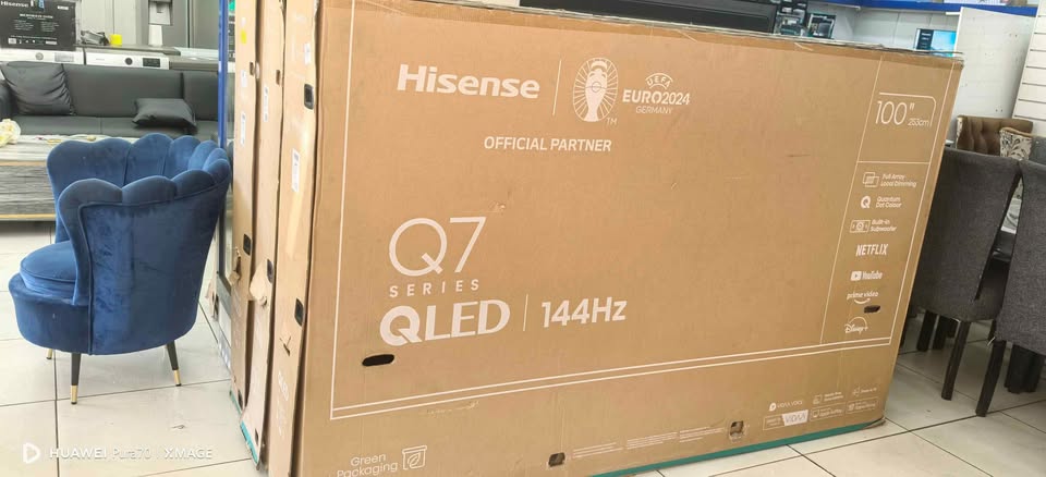 Brand new hissense 100 inch q7 TV on special