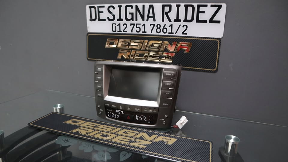 LEXUS IS250 COMPLETE RADIO7NEVIGATION SCREEN UNIT - Private Seller LEXUS IS250 COMPLETE RADIO7NEVIGATION SCREEN UNIT - Private Seller