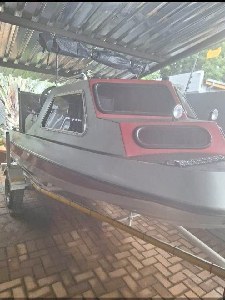 2 motor boats for sale