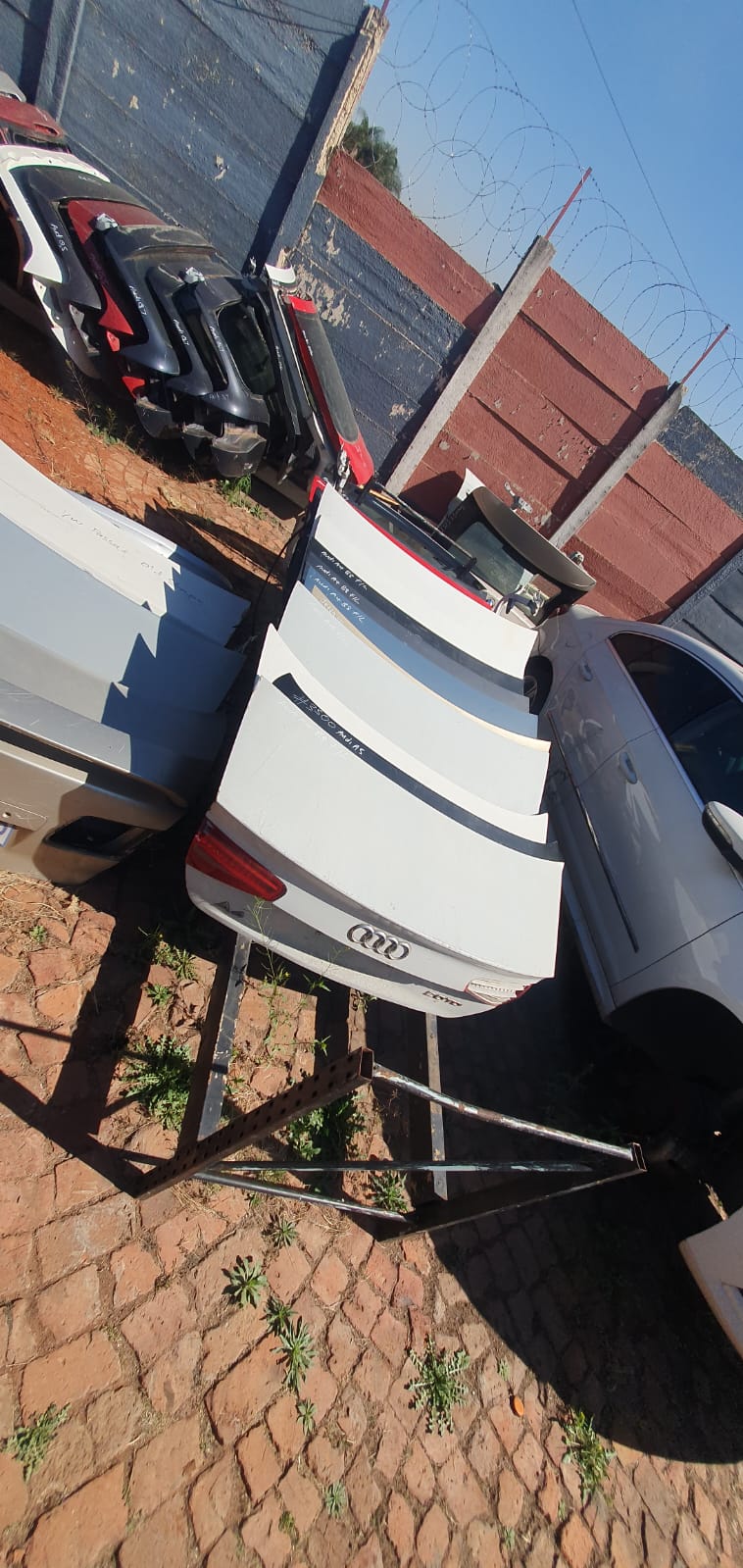 Audi A 4 B 8  Bootlids - Private Seller