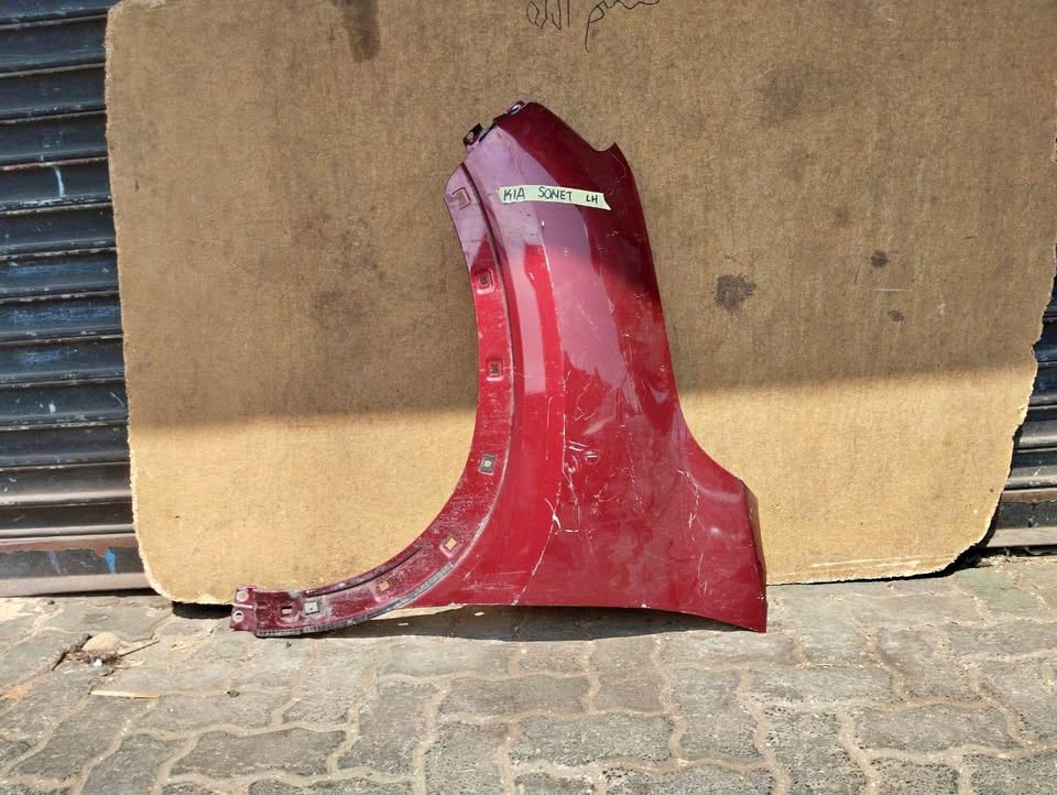 Kia Sonet left side Fender - Private Seller Kia Sonet left side Fender - Private Seller