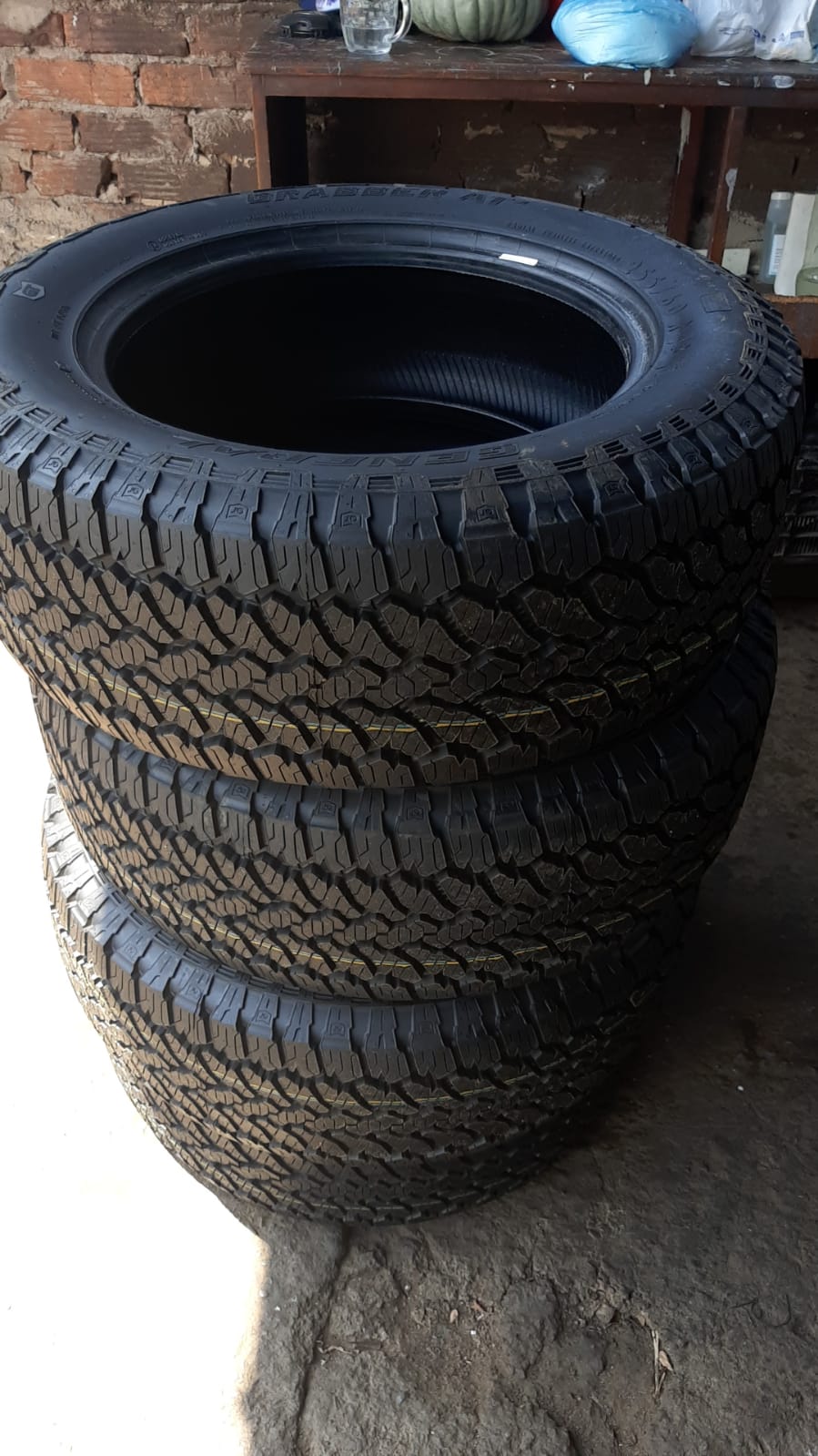 General Grabber A/T3 255/60/18 brand new set for - Private Seller