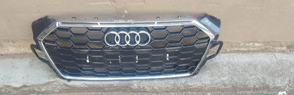 Audi A5 grille - Private Seller
