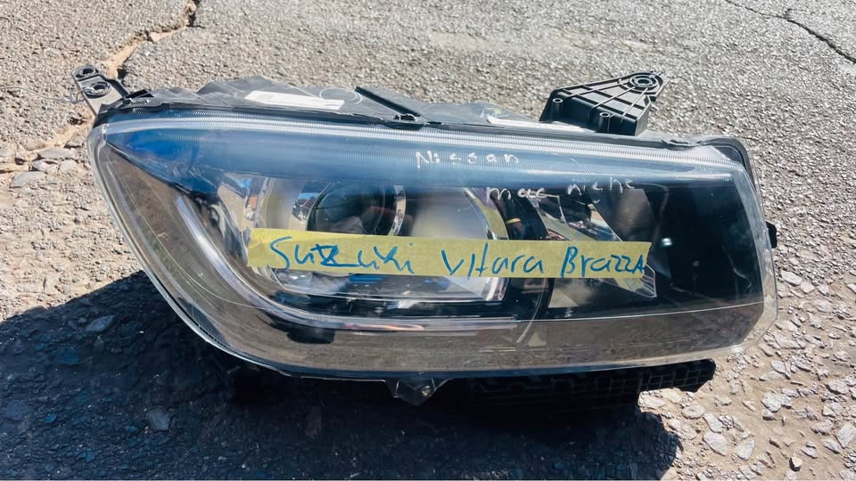 Suzuki Grand Vitara headlight - Private Seller Suzuki Grand Vitara headlight - Private Seller