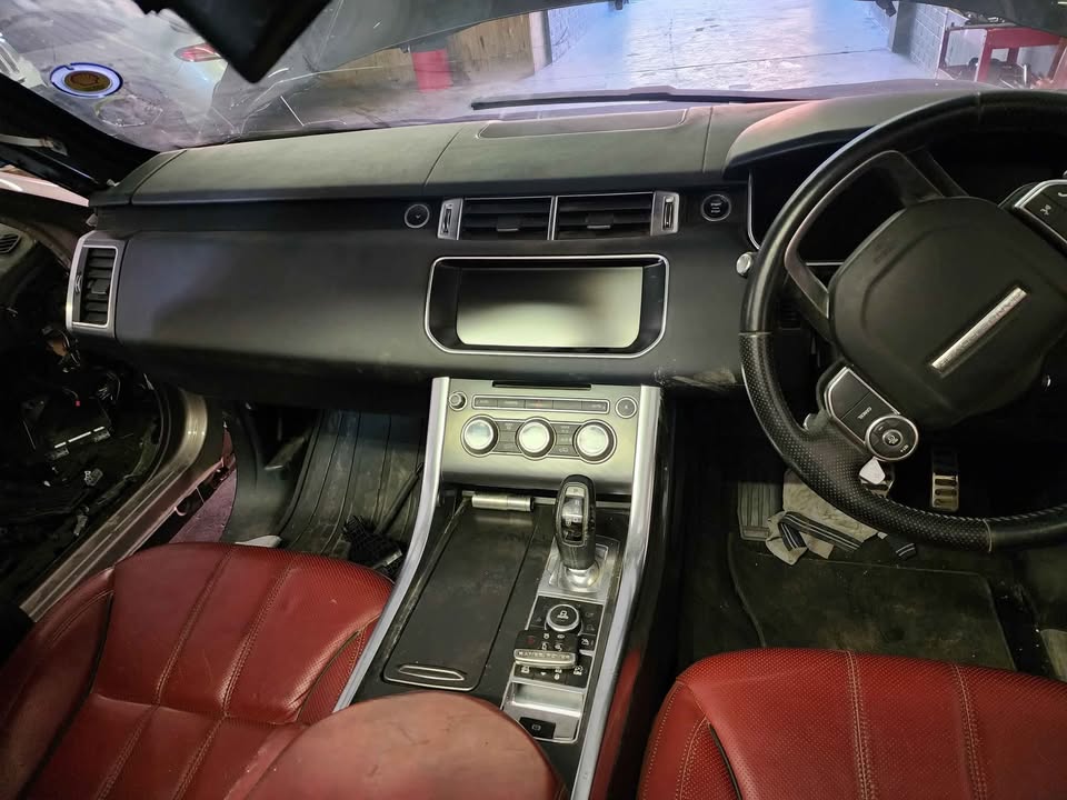 RANGE ROVER DASHBOARD  14-17
