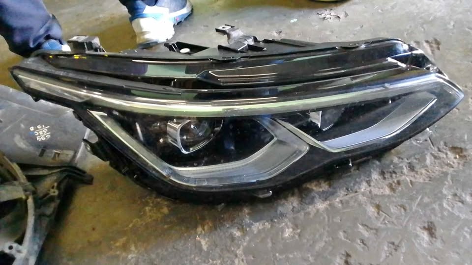 Golf 8 R headlight
