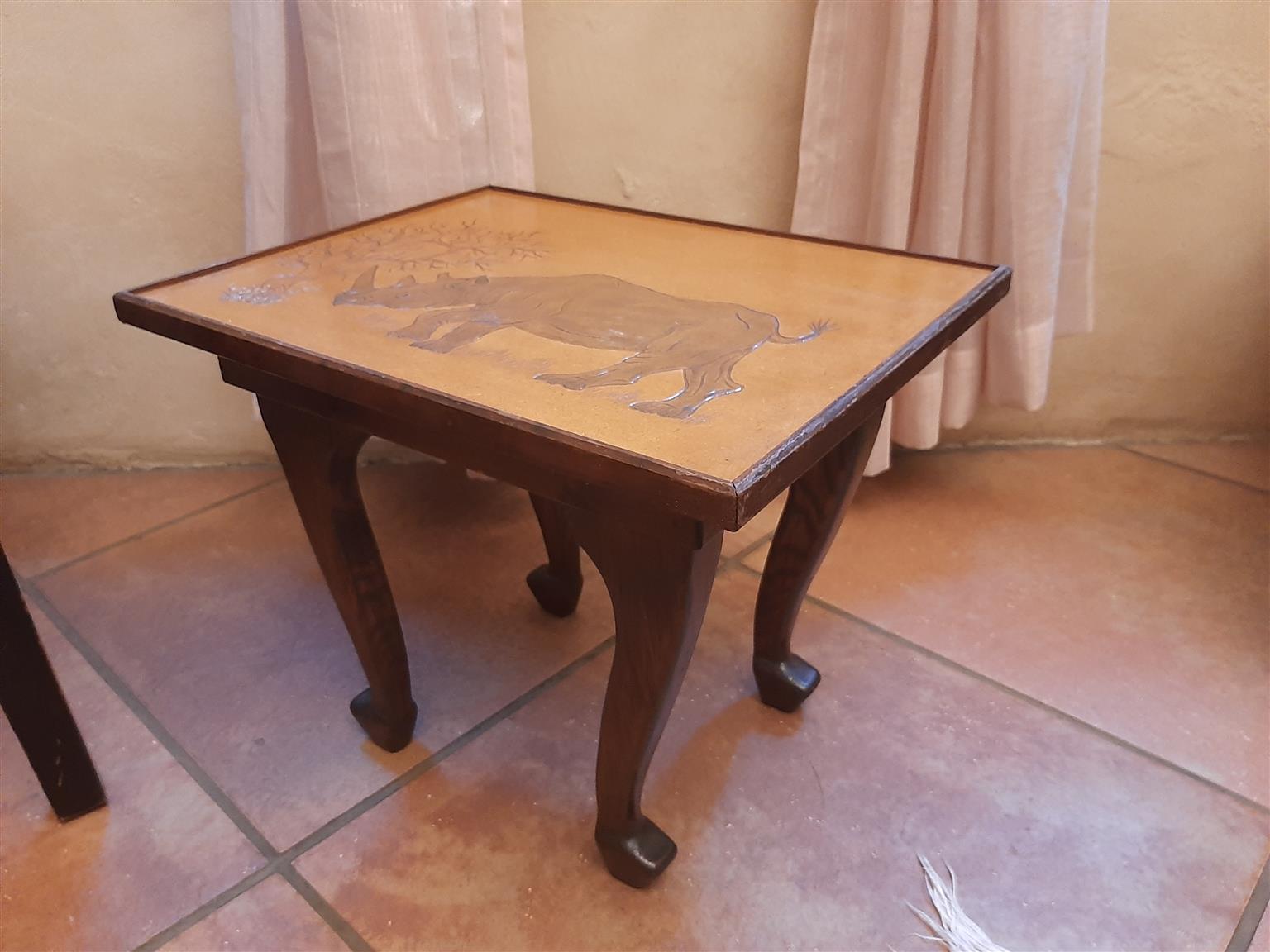 Coffee (side table) Africa – Rhino Coffee (side table) Africa – Rhino