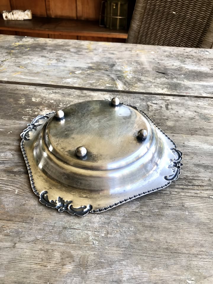 Swing Into Elegance – Vintage Silver-Plated BonBon Basket with Handle & Feet