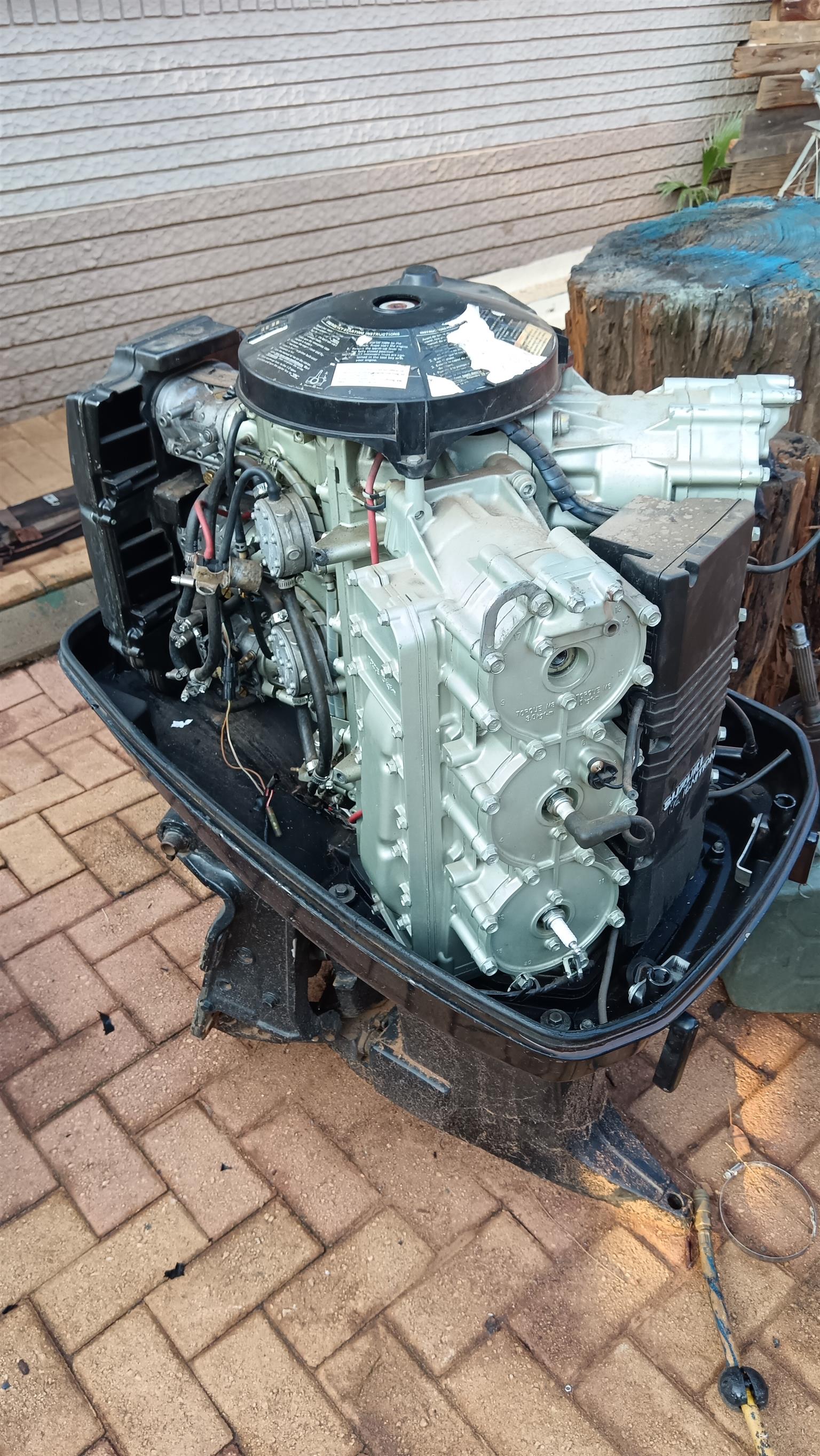 Suzuki outboard motor 150hp