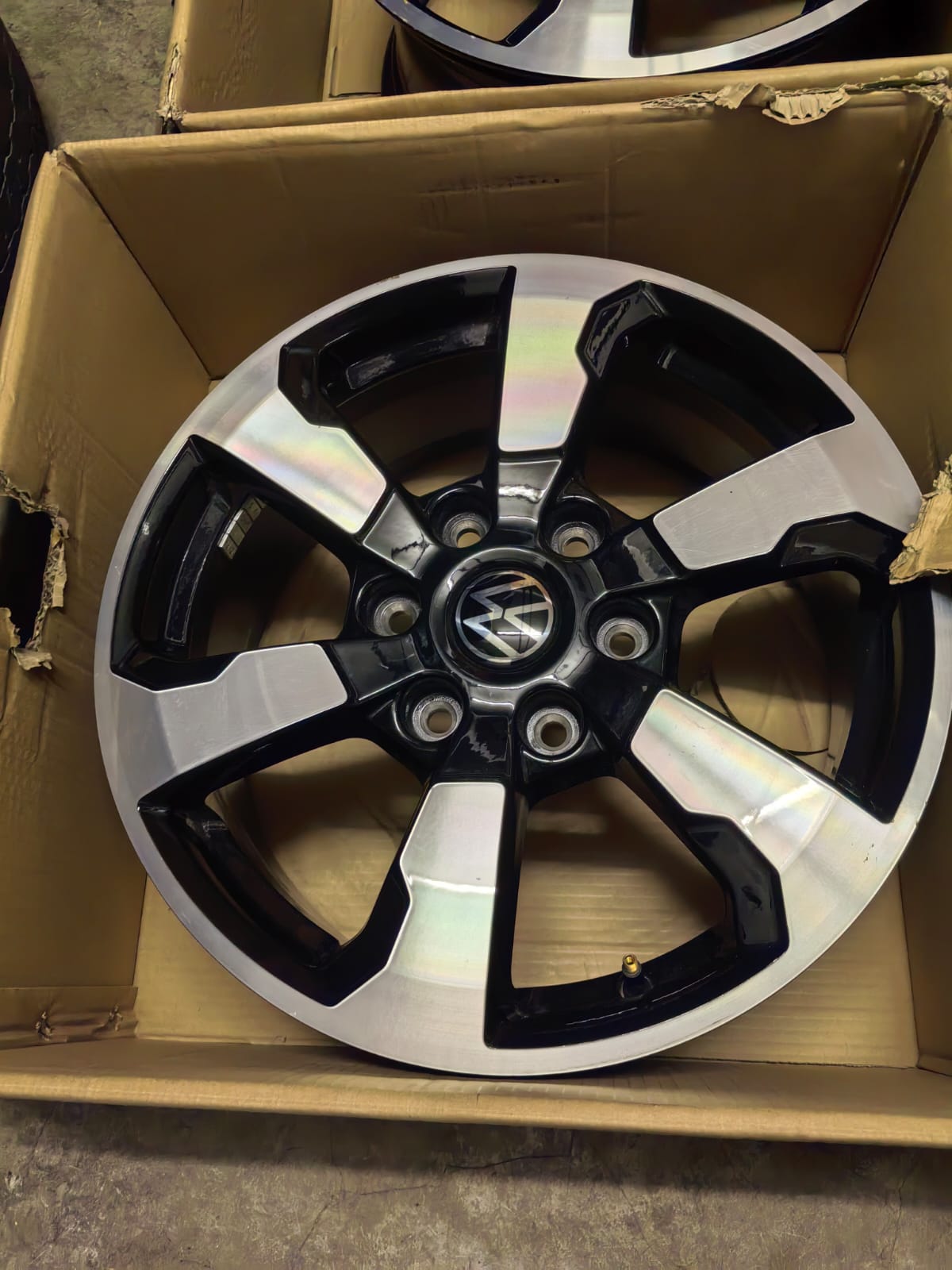 18inch VW AMAROK/Ford original mags set - Private Seller 18inch VW AMAROK/Ford original mags set - Private Seller
