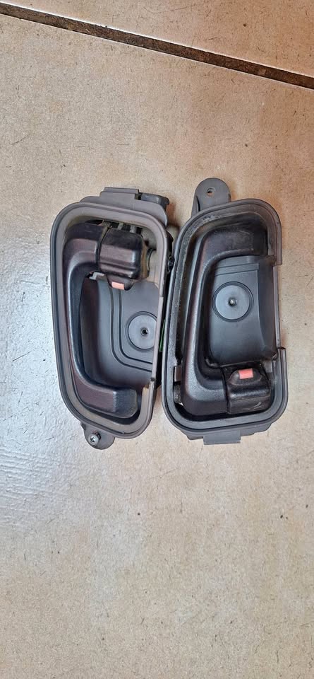 Mahindra inner handels available - Private Seller