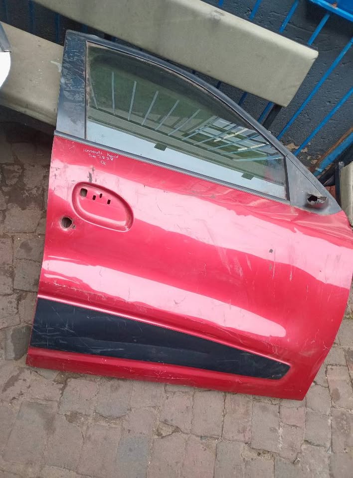 2017 Renault kwid right side doors for sale WhatsApp or cell - Private Seller 2017 Renault kwid right side doors for sale WhatsApp or cell - Private Seller