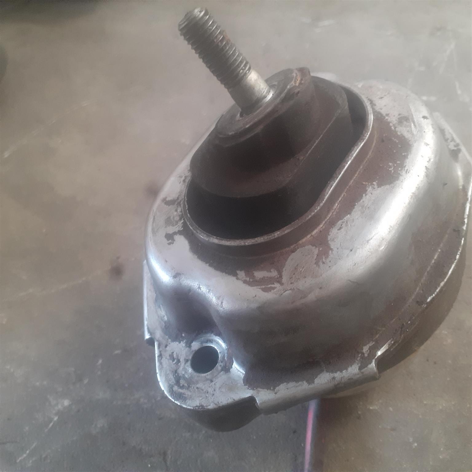 BMW X5 E53 2001 ENGINE MOUNTING FOR SALE - Private Seller BMW X5 E53 2001 ENGINE MOUNTING FOR SALE - Private Seller