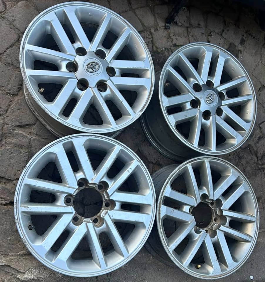 Used Toyota Hilux D4D 3.0 Mag Wheels Available Call or WhatsApp for ...