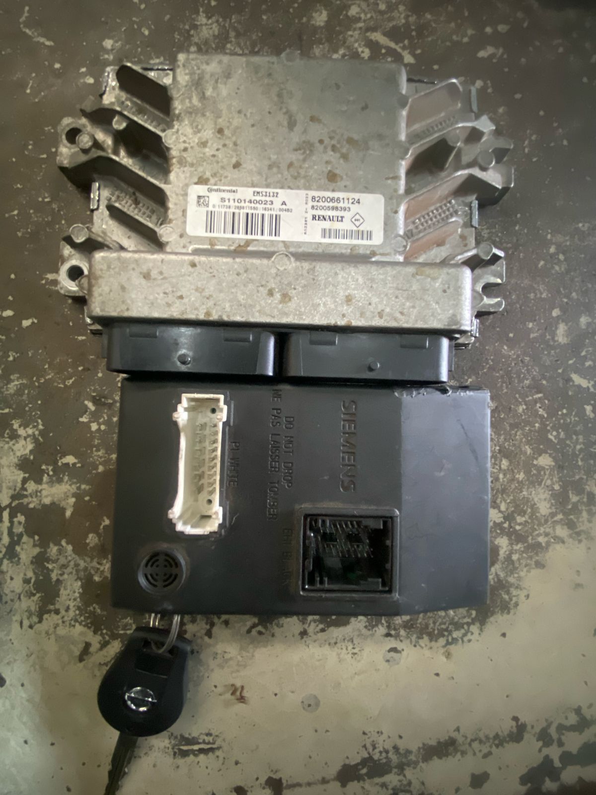 NISSAN NP200/RENAULT SANDERO 1.6 LOCKSET FOR SALE - Private Seller NISSAN NP200/RENAULT SANDERO 1.6 LOCKSET FOR SALE - Private Seller
