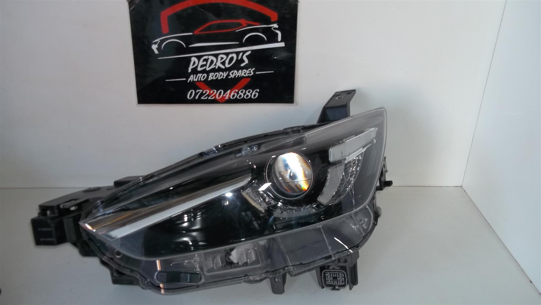 Mazda CX3 Left Headlight (LED Adaptive) - Private Seller Mazda CX3 Left Headlight (LED Adaptive) - Private Seller