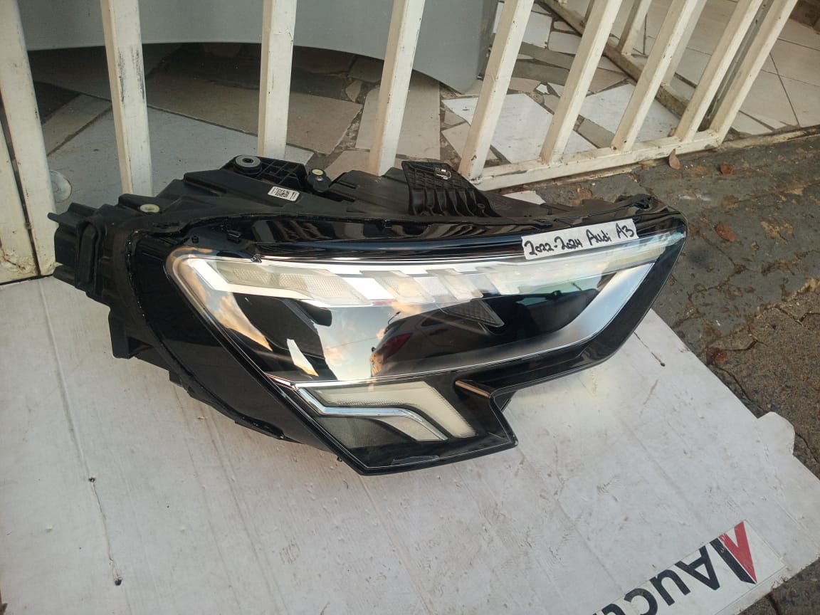 2022-2024 AUDI A3 RIGHT SIDE HEADLIGHT FOR SALE - Private Seller 2022-2024 AUDI A3 RIGHT SIDE HEADLIGHT FOR SALE - Private Seller