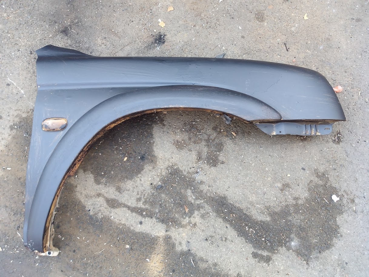 Mitsubishi Colt R/F Fender Mitsubishi Colt R/F Fender