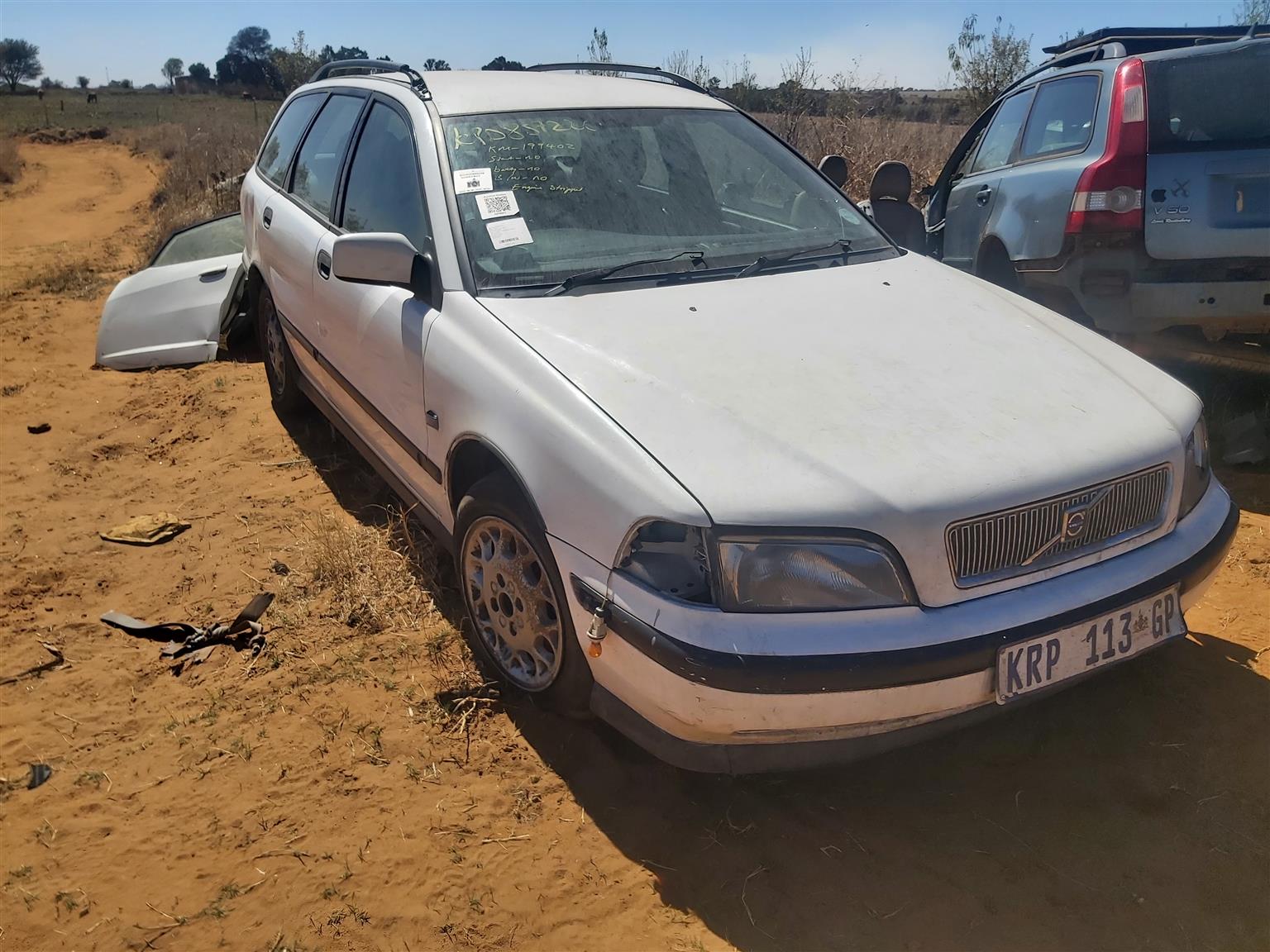 Volvo v40 2l turbo parts - Private Seller