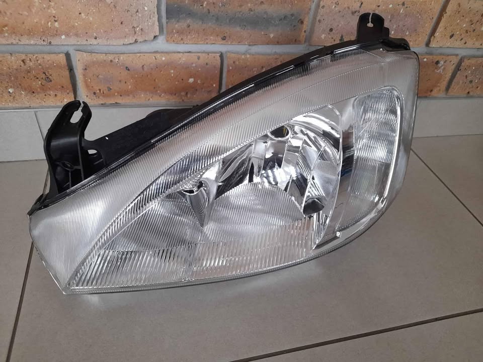 OPEL UTILITY  2005/11 BRAND NEW HEADLIGHTS FORSALE PRICE - Private Seller