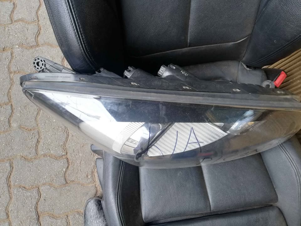 Kia picanto 2016 right side headlight - Private Seller Kia picanto 2016 right side headlight - Private Seller
