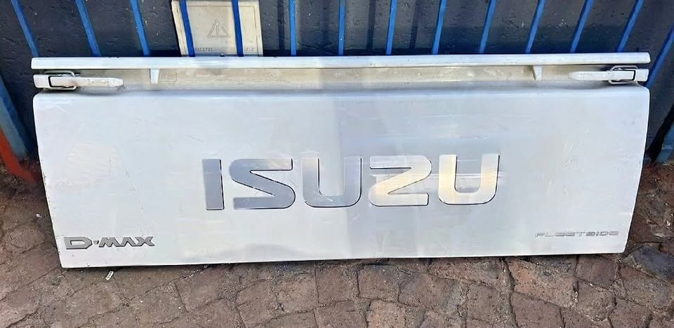 Isuzu KB250 D-MAX Tailgate For Sale - Private Seller Isuzu KB250 D-MAX Tailgate For Sale - Private Seller