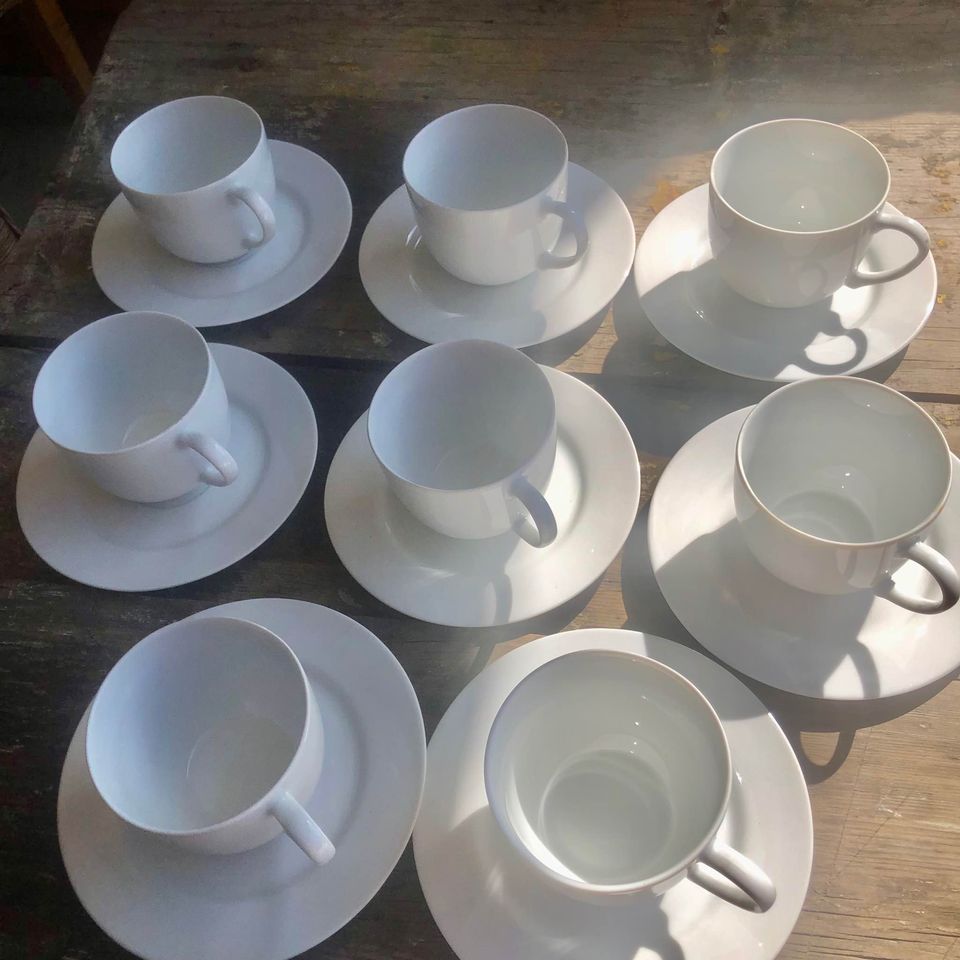 Set of 8 Vintage WLOCLAWEK Made in Poland TEA CUPS and saucers with milk jug China - Porcelain
