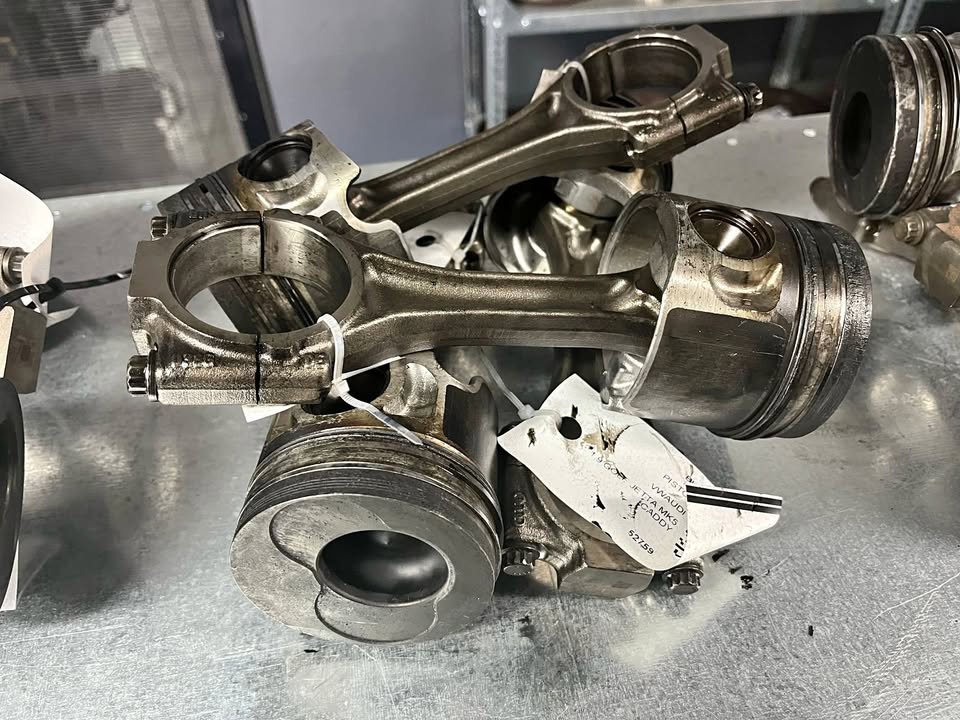 VW 1.9 TDI Jetta – Caddy – Golf 5 BKC Piston and Conrod (Each) VW 1.9 TDI Jetta – Caddy – Golf 5 BKC Piston and Conrod (Each)