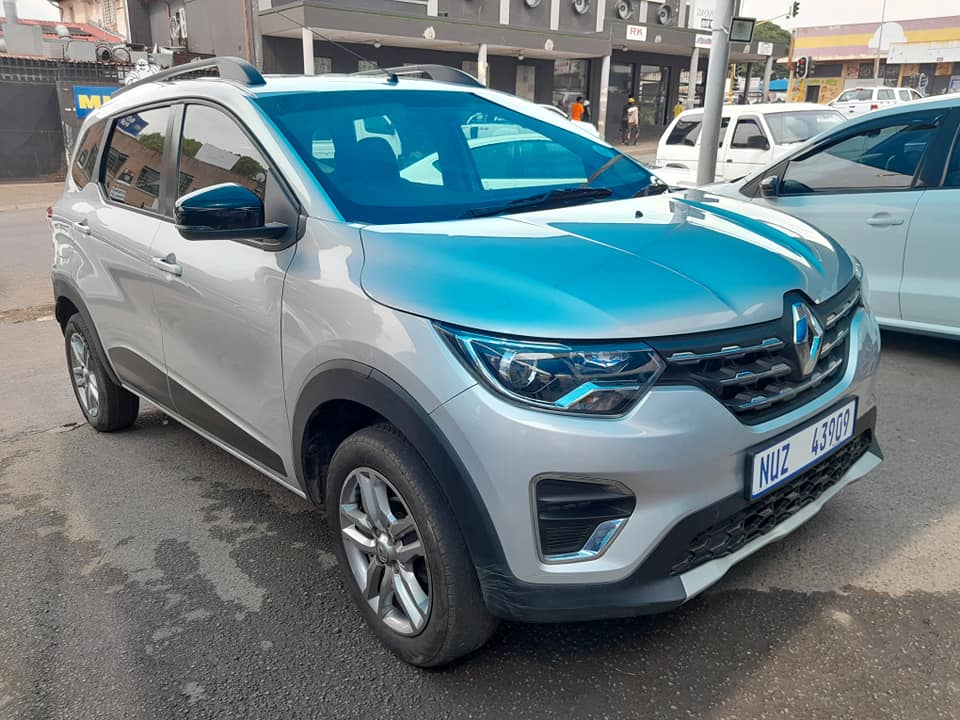 2022 RENAULT TRIBER 1.0 PRESTIGE MANUAL