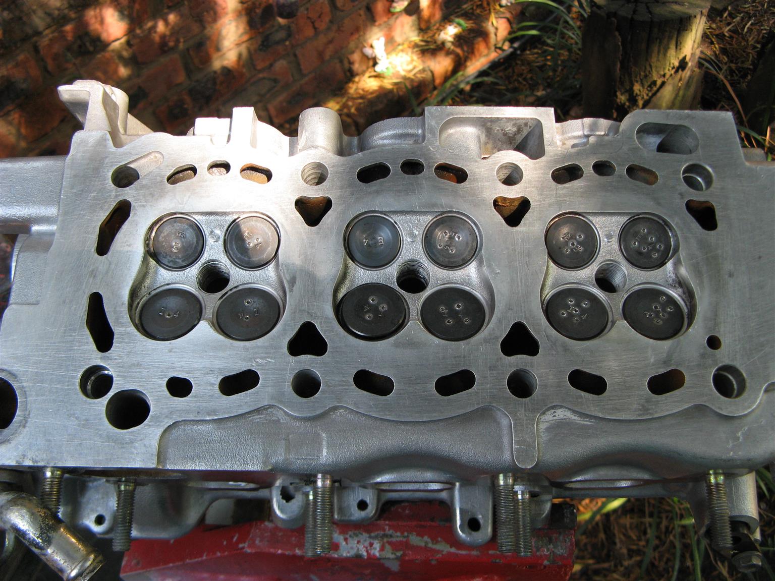 Charade cylinder head – recon – '99 – 2008 Charade cylinder head – recon – '99 – 2008