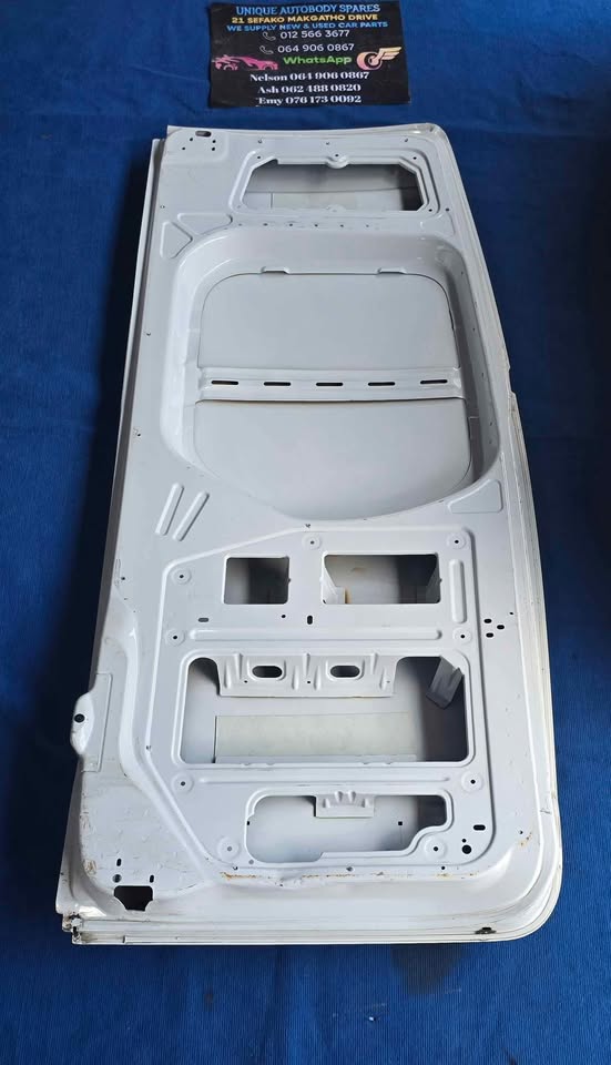 Mercedes Sprinter W907 Left Panel Door