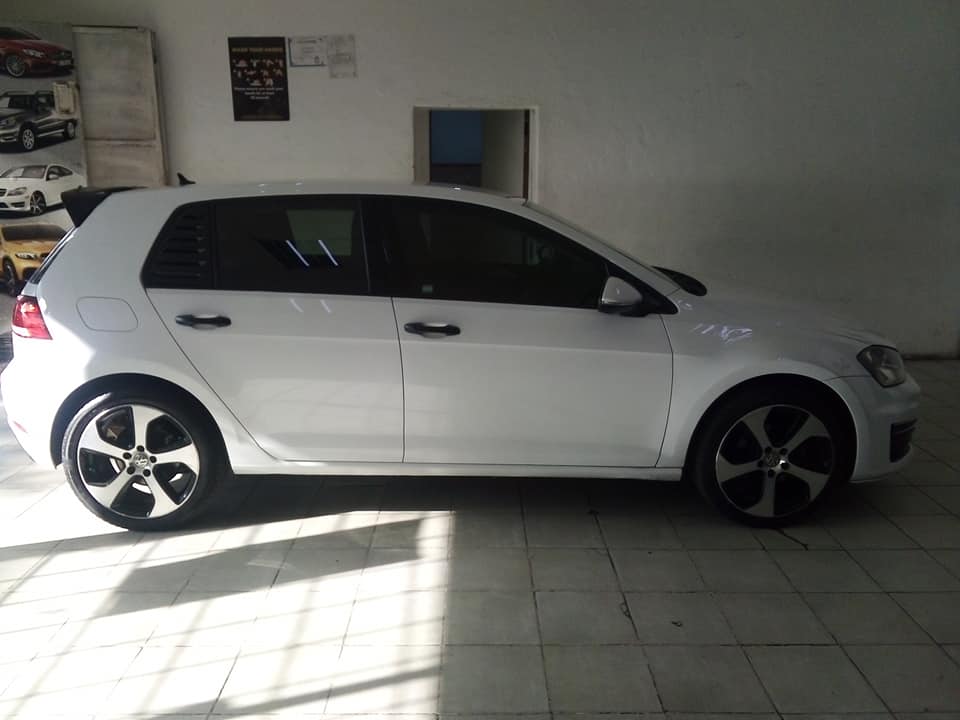 2019 VW GOLF VII 1.4TSi MANUAL WHITE COLOR  56000km