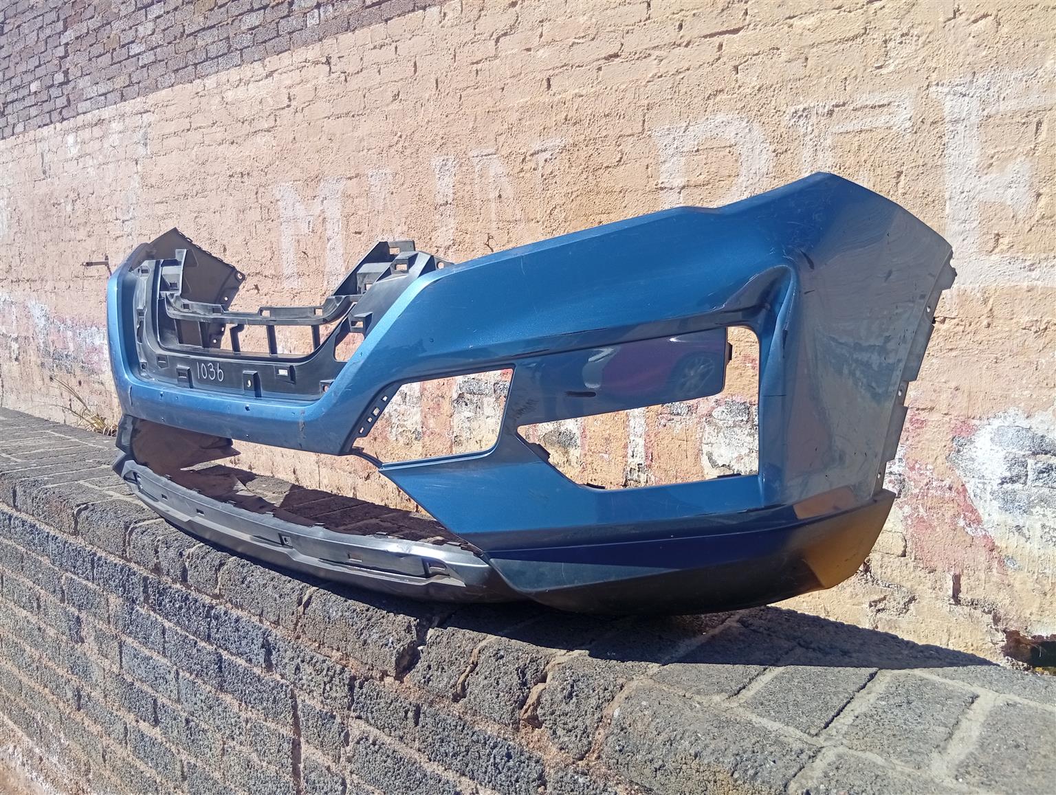 2017-2021 nissan X trail front bumper OEM in good condition - Private Seller