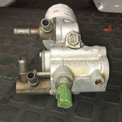 Range Rover Sport 4.2 Oil cooler housing for sale - Private Seller Range Rover Sport 4.2 Oil cooler housing for sale - Private Seller