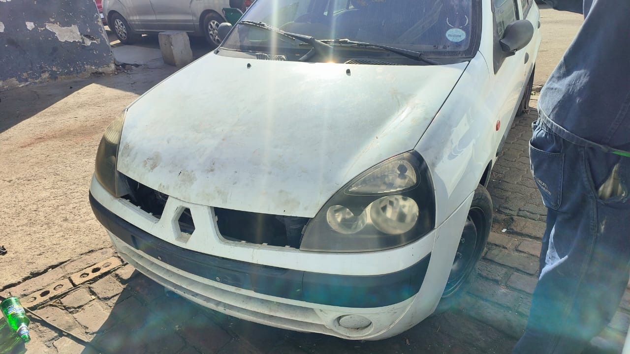 2006 CLIO VAVAVOOM