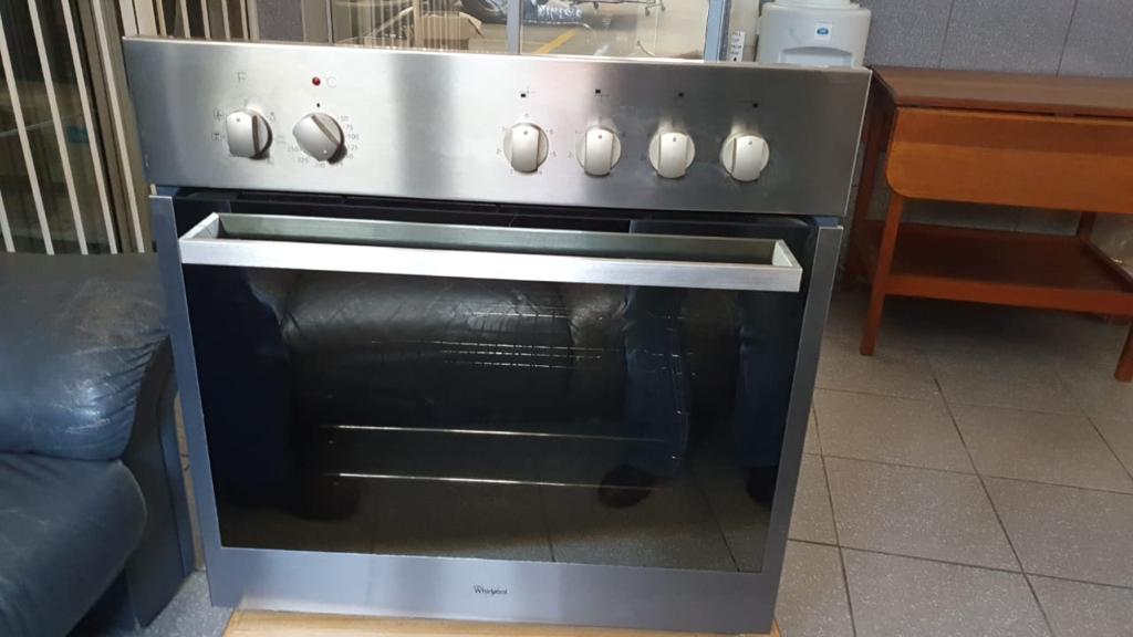 Bosch oven and stove for sale in good condition 