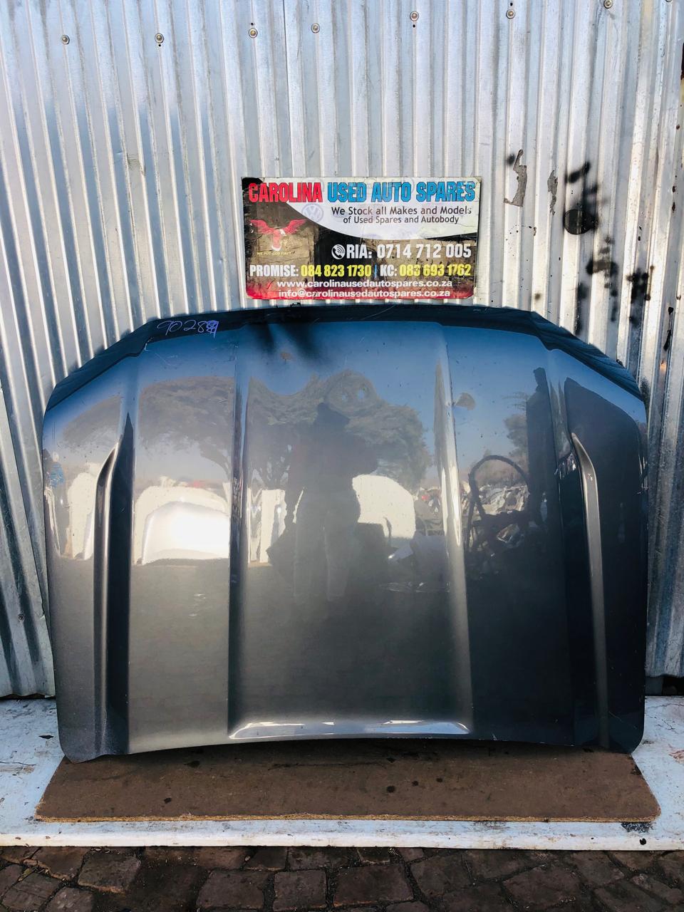 Land Rover Discovery Sport L550 bonnet with scoop opening - Private Seller