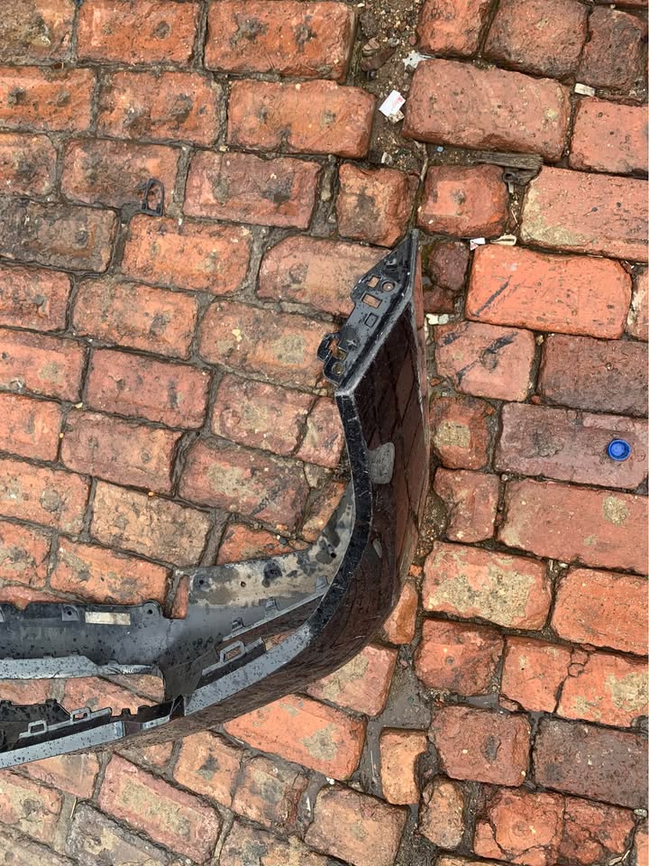BMW G20 front bumper mspot