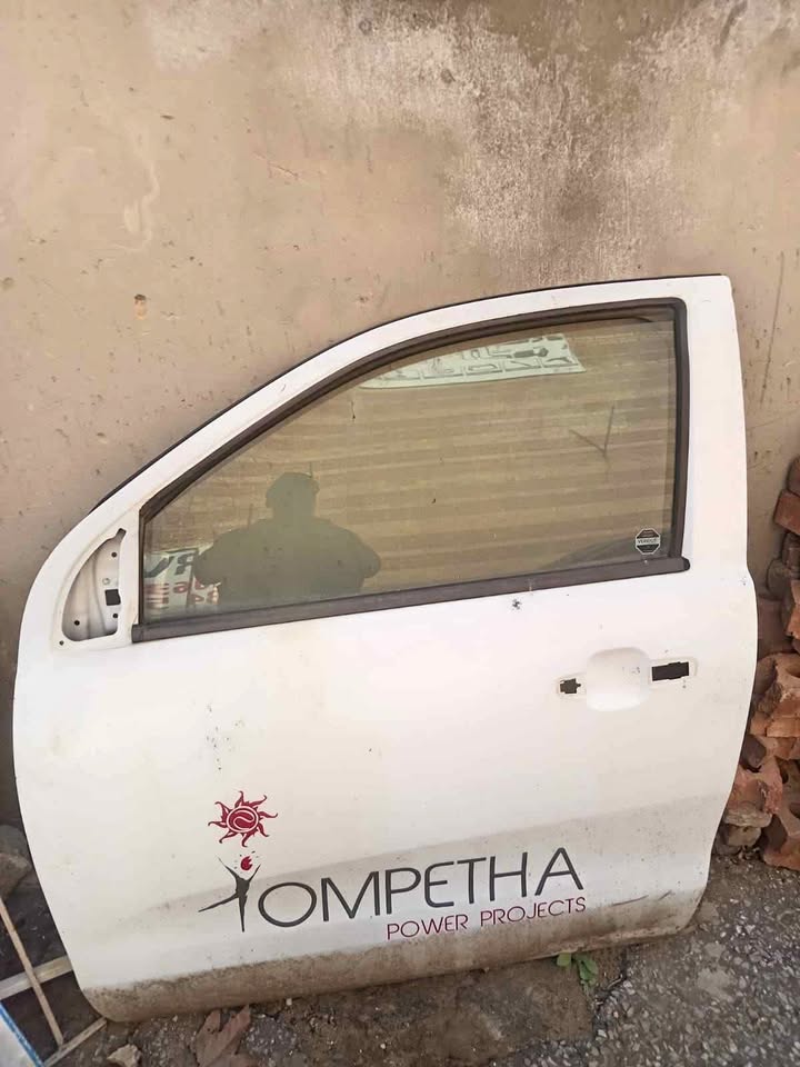 Ford ranger t6 single cab lhs door