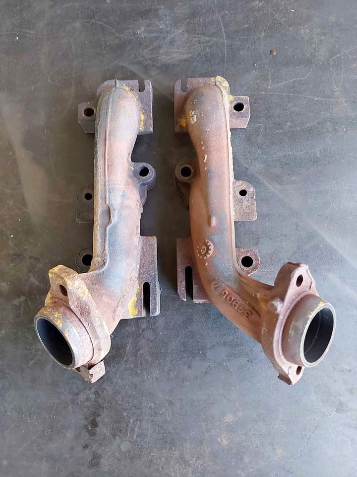 Used Jeep Cherokee KJ Exhaust Manifolds P/N 34105 & 34905