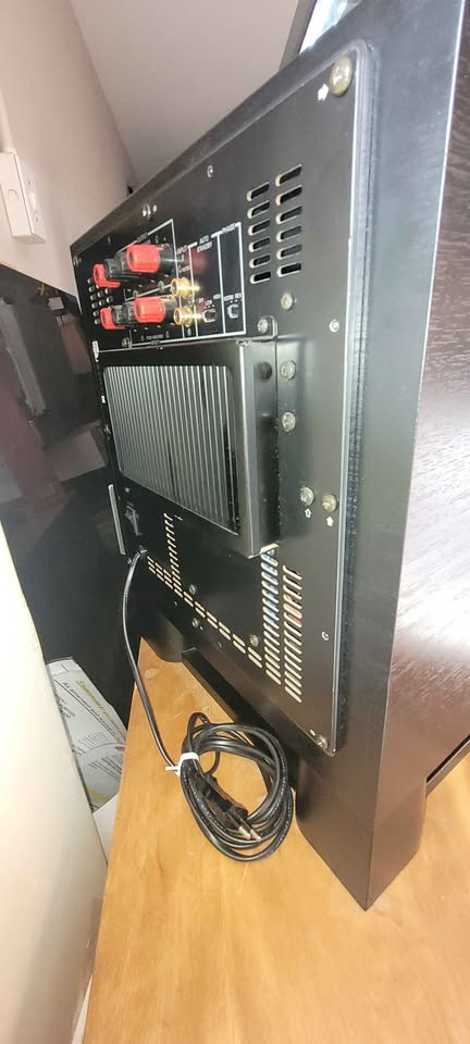 Yamaha Subhoover, Sounbar and Remote