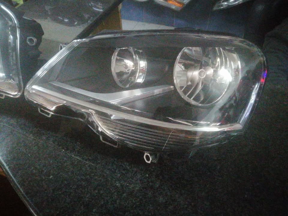 Vw polo vivo headlights