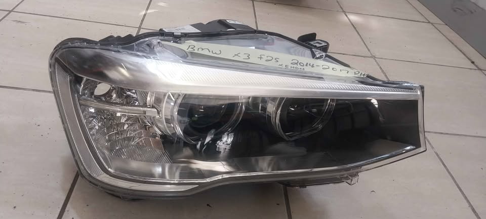 BMW X3 F XENON HEADLIGHT RHS - Private Seller